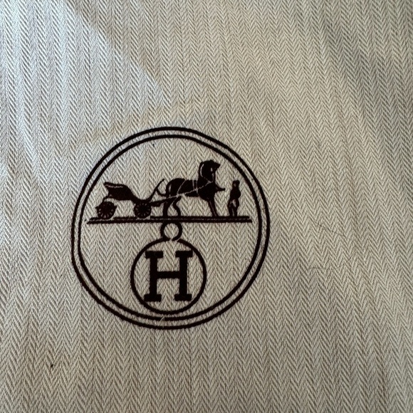 Hermes Dust Bag Cover - Picture 2 of 2